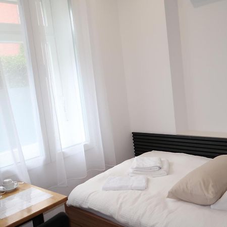 Toka Rooms - An Der Regiobahn Mettmann Exteriör bild