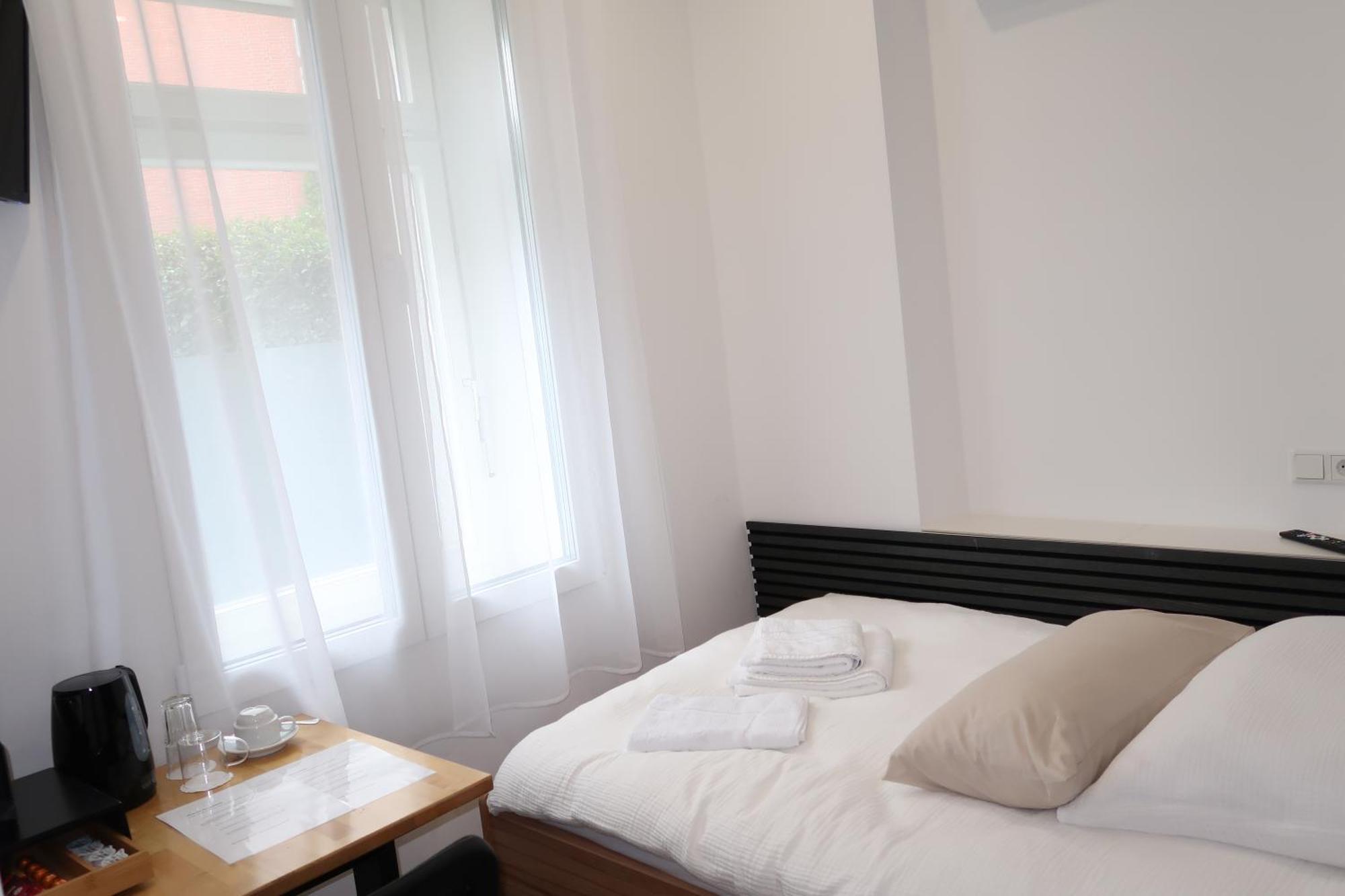 Toka Rooms - An Der Regiobahn Mettmann Exteriör bild